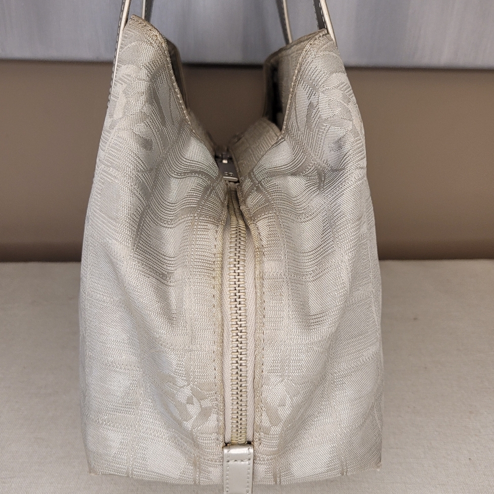 Chanel Quilted Metallic Gray Line Handbag With Certificate Of Authenticity - Picture 12 of 16